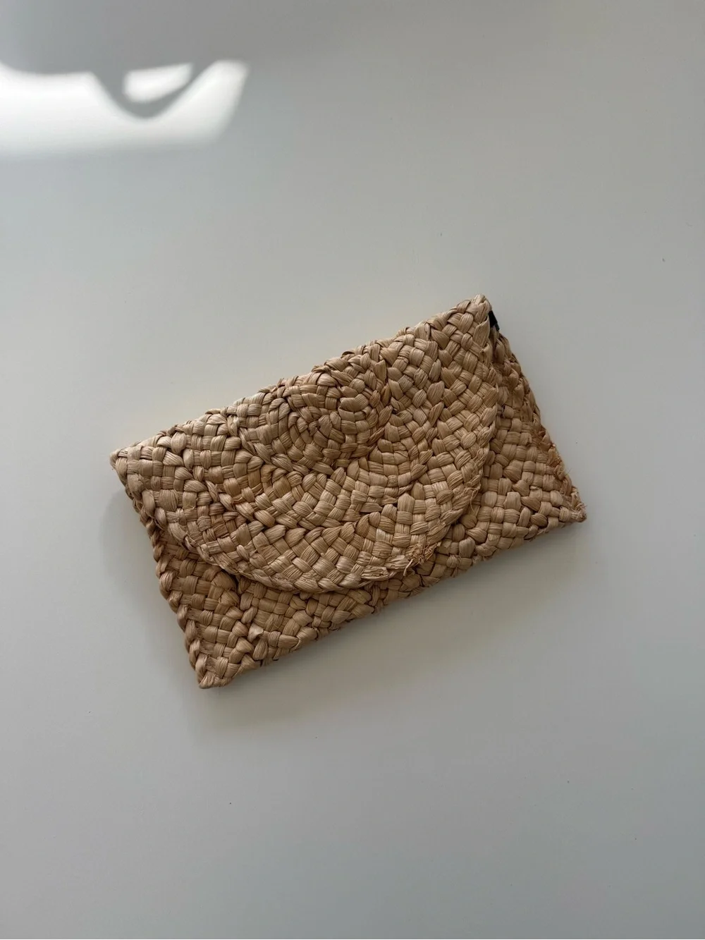 Woven clutch - Natural Beige
